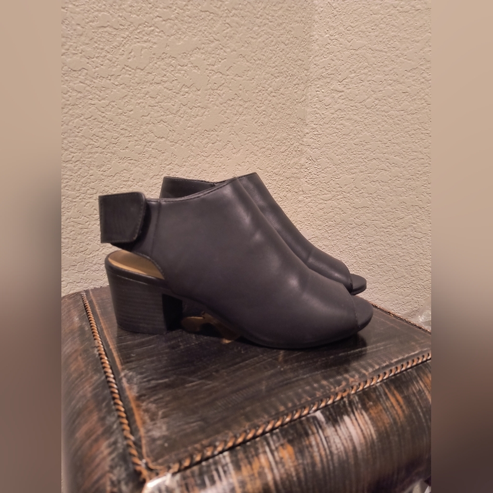 Cityclassified Black Ankle Booties